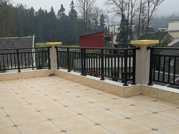 哪里可以定制陽臺(tái)護(hù)欄？