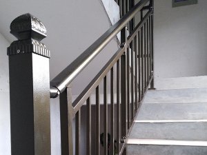 別墅鋅鋼樓梯扶手