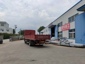 金用護(hù)欄2020年8月6日鋅鋼樓梯扶手裝車(chē)發(fā)貨！