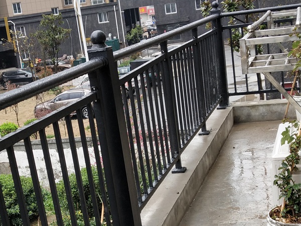 陽臺(tái)護(hù)欄價(jià)格計(jì)算方法