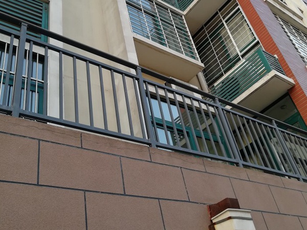 這幾種陽(yáng)臺(tái)欄桿，最受采購(gòu)人員的青睞！