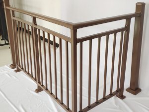 鋅鋼護欄表面是噴漆好還是噴塑好？