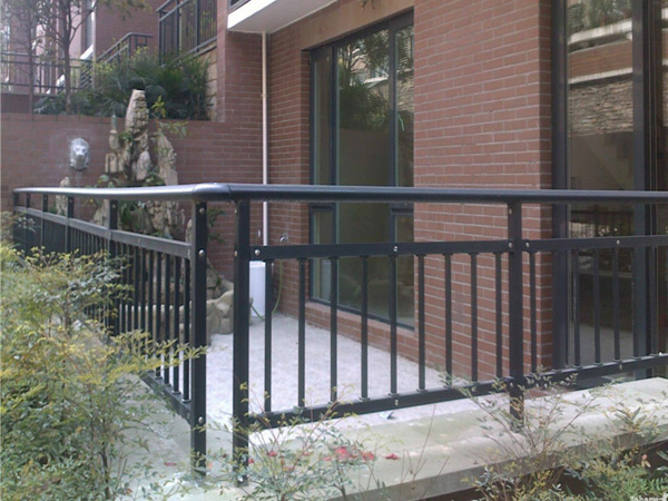采購鋅鋼陽臺護欄，這些采購渠道一定要知道！