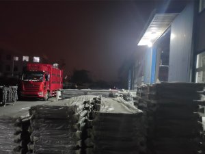 金用護(hù)欄2020年10月27日鋅鋼百葉窗發(fā)貨！