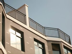 鋅鋼護欄耐用嗎？