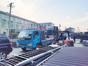 金用護欄2021年3月3日鋅鋼陽臺護欄發貨！