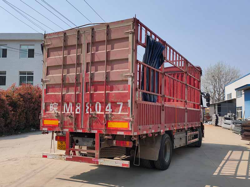 金用護(hù)欄2021年3月25日鋁合金百葉窗發(fā)貨！