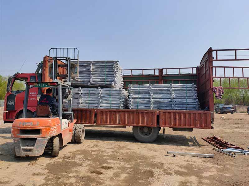 金用護欄2021年3月25日鋅鋼陽臺欄桿發貨！