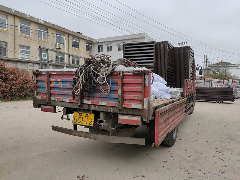 金用護欄2021年3月30日鋅鋼百葉窗發貨！