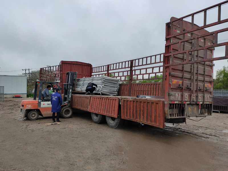 金用護(hù)欄2021年4月1日鋅鋼陽臺(tái)欄桿發(fā)貨！