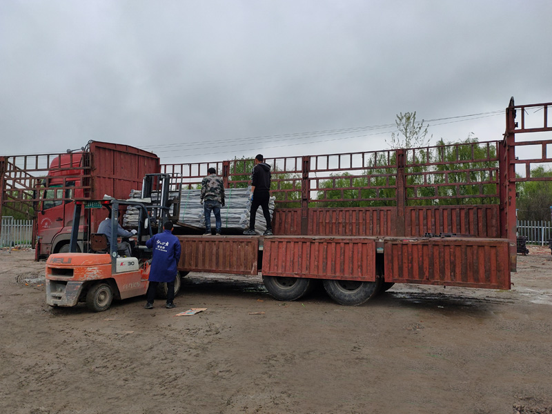 金用護(hù)欄2021年4月1日鋅鋼陽臺(tái)欄桿發(fā)貨！