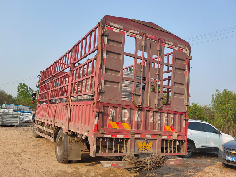 金用護欄2021年4月15日鋅鋼圍墻護欄發貨！