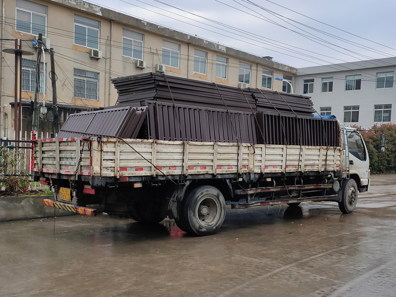 金用護欄2021年4月21日鋁合金百葉窗發貨！