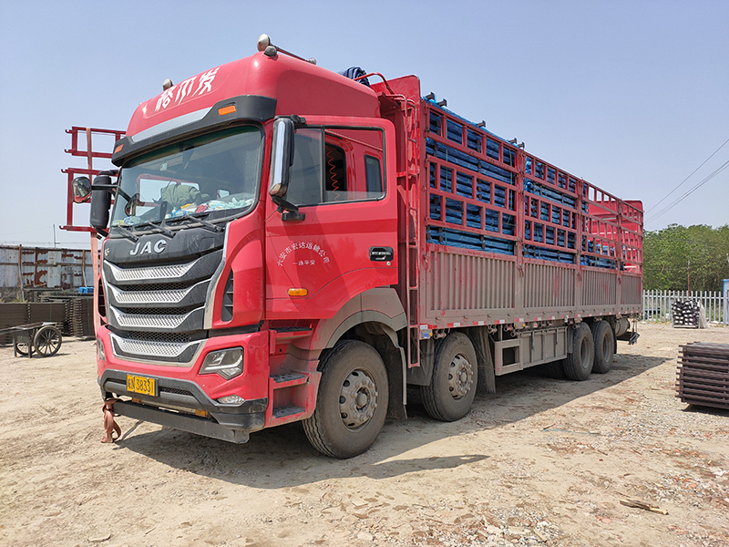 金用護欄2021年4月30日鋅鋼連廊欄桿發貨！