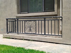 空調(diào)護(hù)欄材質(zhì)