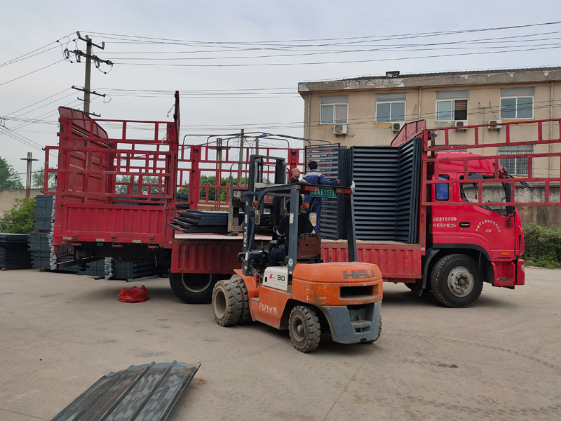 金用護欄2021年5月31日通風百葉窗發(fā)貨！