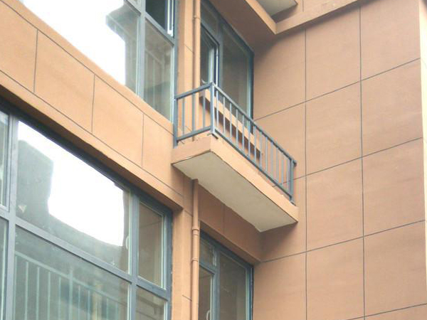 空調護欄有必要安裝嗎？