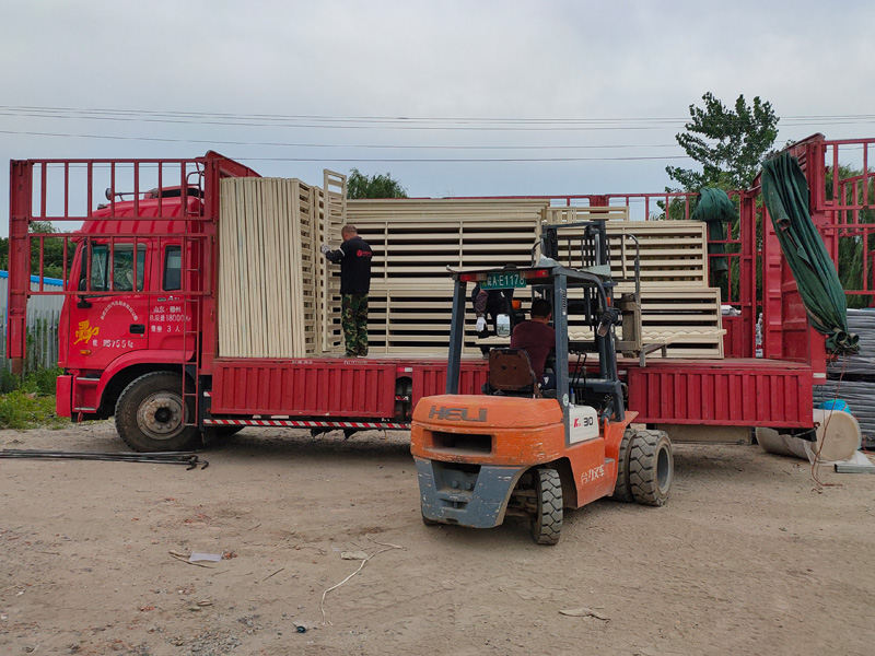 金用護欄2021年7月12日鋅鋼百葉窗發貨！