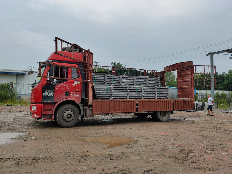 金用護(hù)欄2021年8月12日鋅鋼陽臺護(hù)欄發(fā)貨！