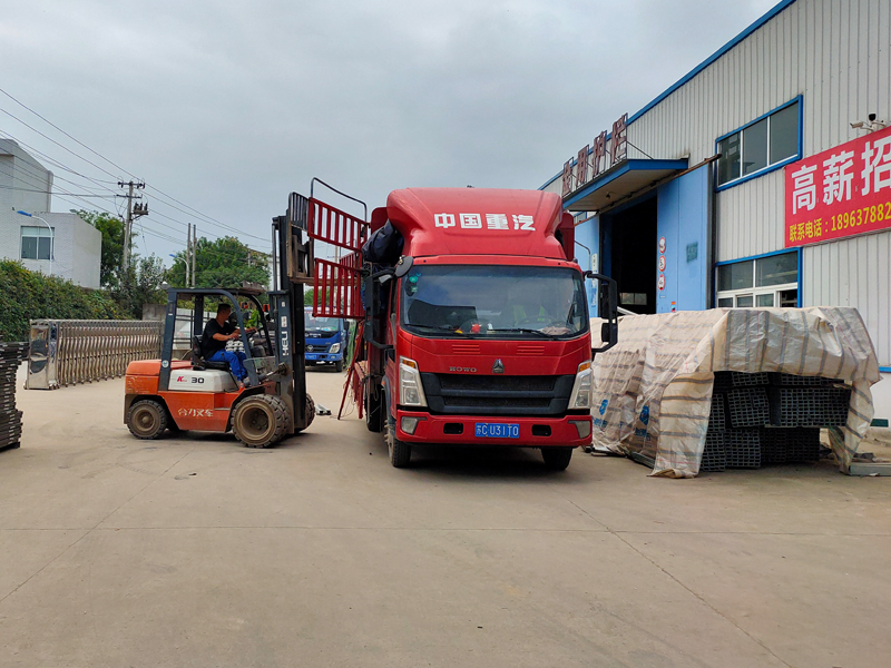 金用護欄2021年9月6日鋅鋼空調護欄發貨！