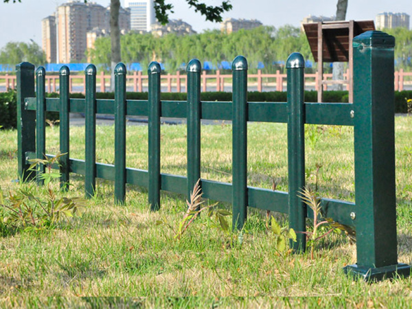 草坪護(hù)欄圖片大全