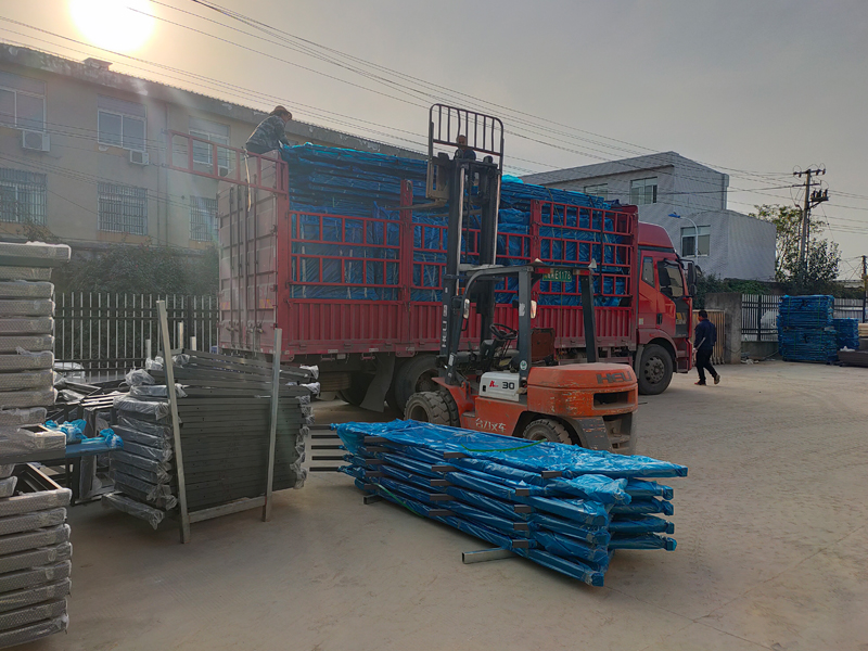 金用護欄2021年11月20日鋅鋼樓梯扶手發貨！