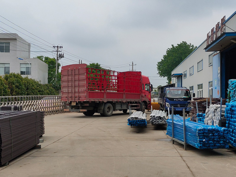 金用護欄2022年5月18日鋅鋼百葉窗裝車發貨！