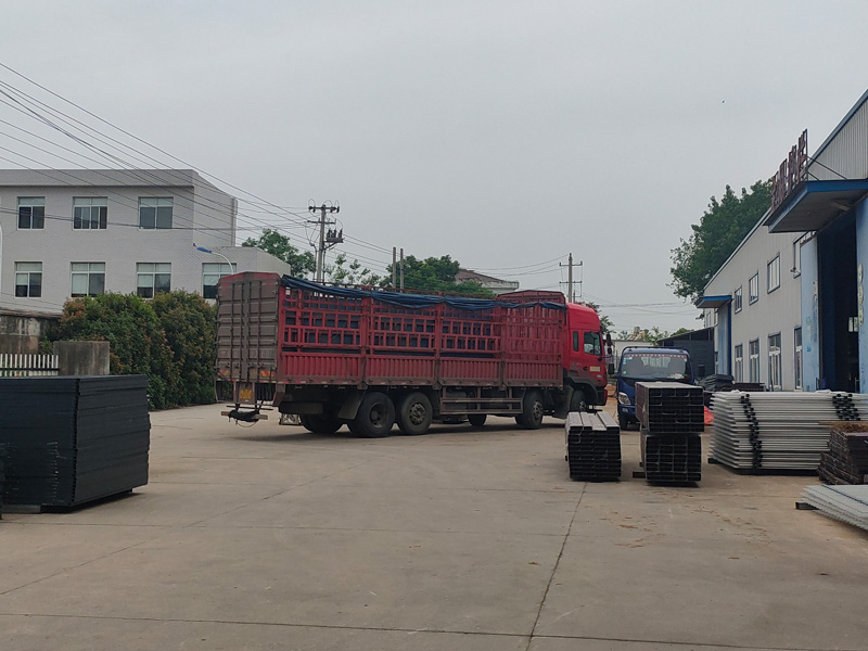 2023年6月1日鋅鋼飄窗護欄裝車發貨！