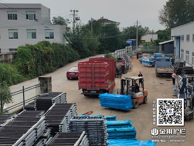 2023年9月13日鋅鋼飄窗護(hù)欄裝車(chē)發(fā)貨！