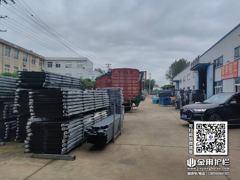 2023年9月14日鋅鋼百葉窗裝車發貨！