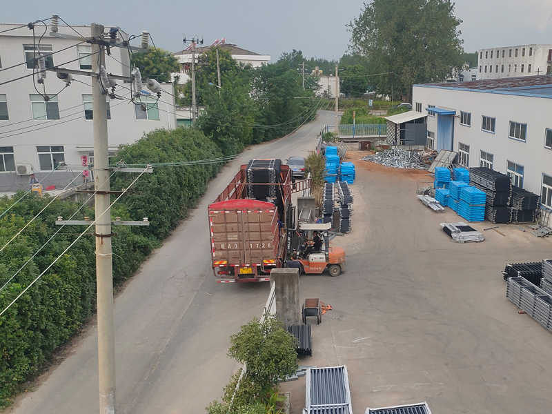 2024年8月7日鋅鋼圍墻護欄裝車發貨！