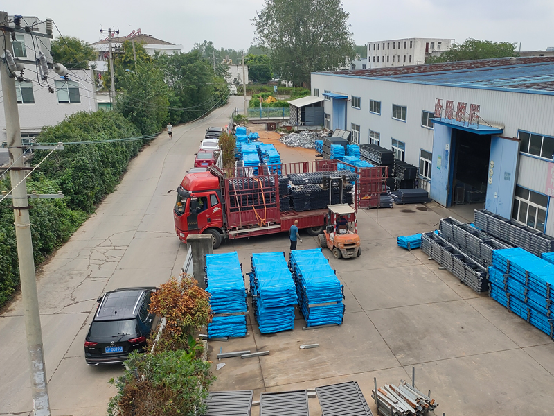 2024年8月29日鋅鋼圍墻護(hù)欄裝車發(fā)貨！