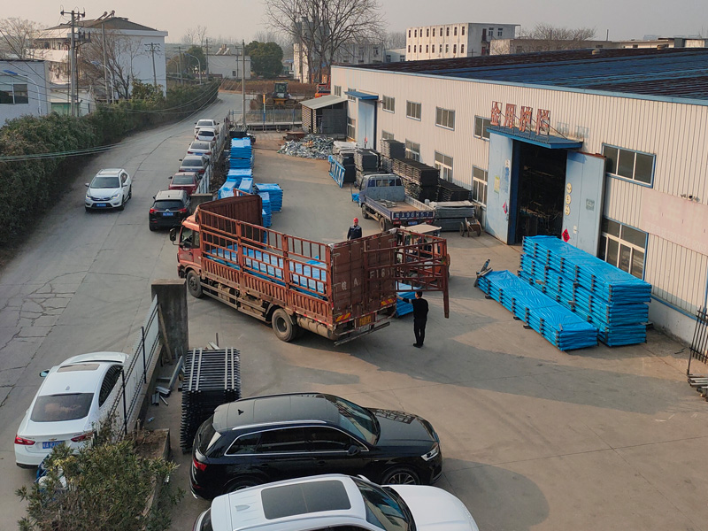 2025年3月10日鋅鋼陽臺欄桿裝車發貨！