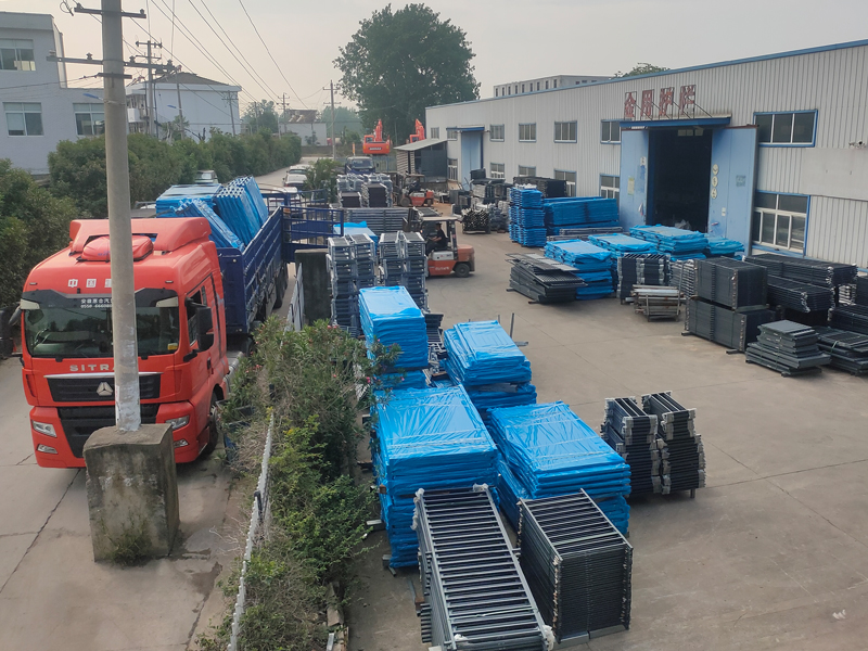 2025年6月9日鋅鋼陽臺護(hù)欄裝車發(fā)貨！