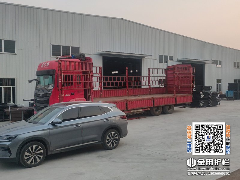 2025年7月7日鋁合金百葉窗裝車發貨！