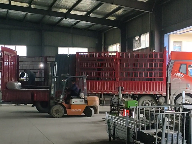 2025年9月30日鋅鋼百葉窗裝車發(fā)貨！