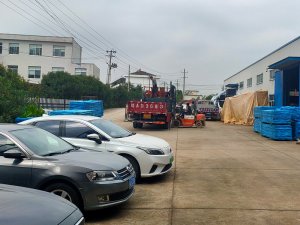 2025年10月19日鋅鋼圍墻護欄裝車發貨！